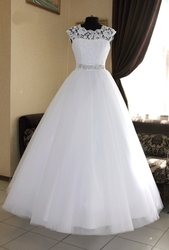 Платье свадебное Гомель,  цвет белый,  размер 42,   можно одевать б/ к