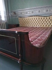 Продам элегантный спальный гарнитур,  бу,  страна пр-ва - Румыния